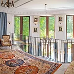 Villa With Outdoor Pool Warsaw