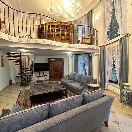 Willa With Outdoor Pool Warsaw