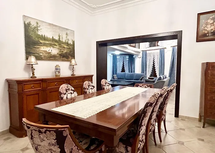 With Outdoor Pool Warsaw Вилла Magdalenka