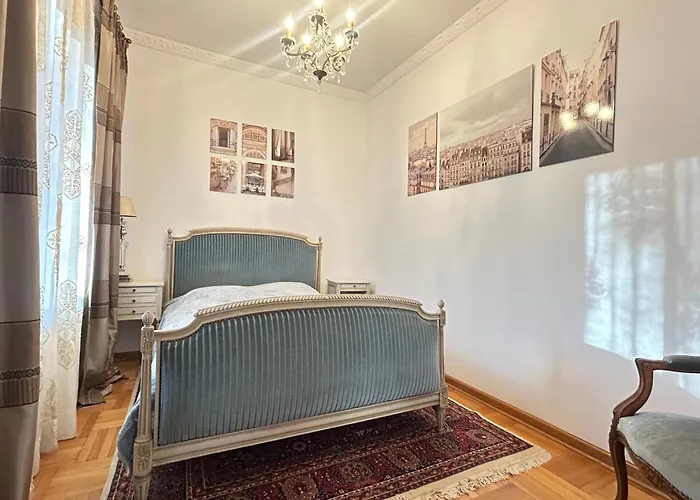 With Outdoor Pool Warsaw * Magdalenka