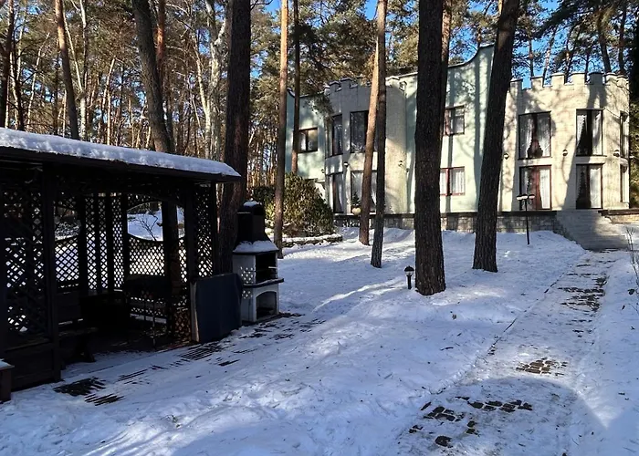 Вилла With Outdoor Pool Warsaw